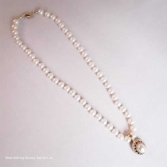 Roman Faux Pearl Necklace With Removable Oval Cabochon Clear Rhinestone Pendant - Picture 2 of 10